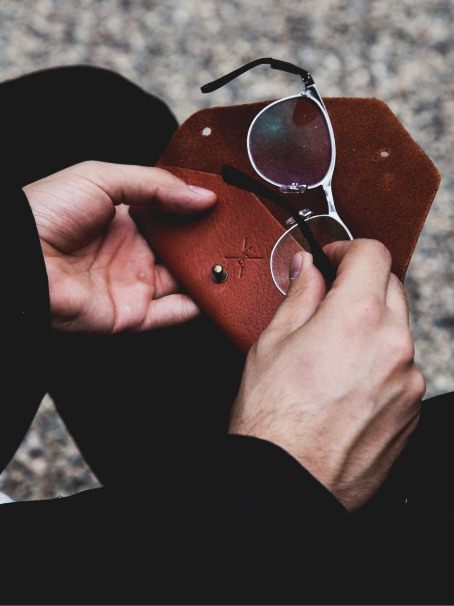 Carey Glasses case - brown