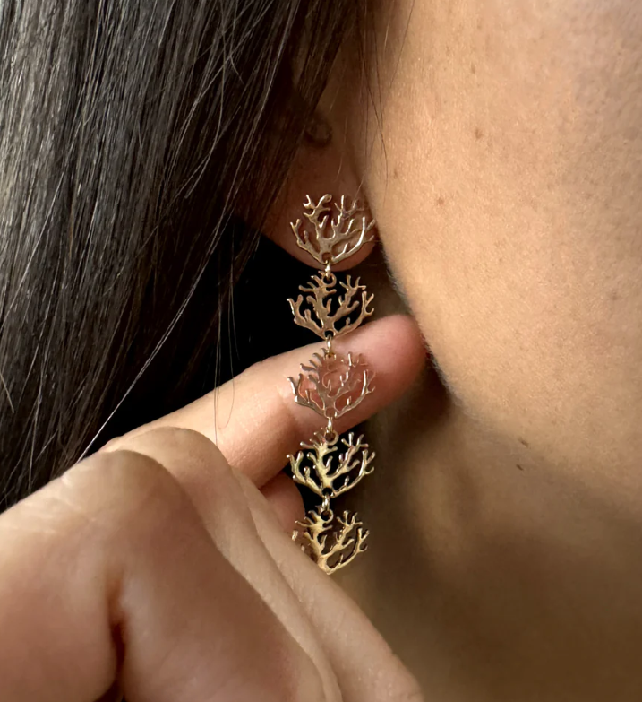 Coral oro earrings